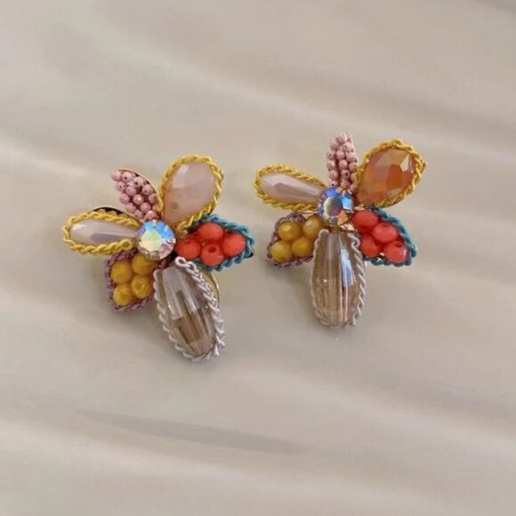 Multicolor flower stud earrings A6 - Picture 1 of 6